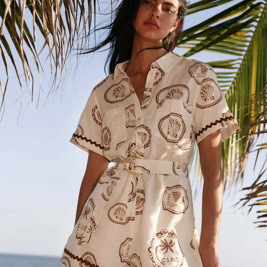 Robe élégante avec motif floral