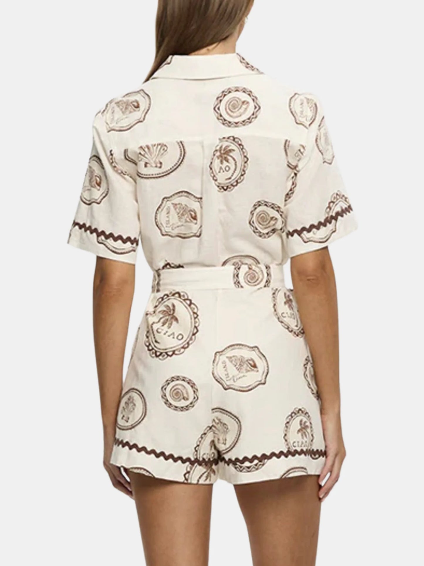Robe élégante avec motif floral