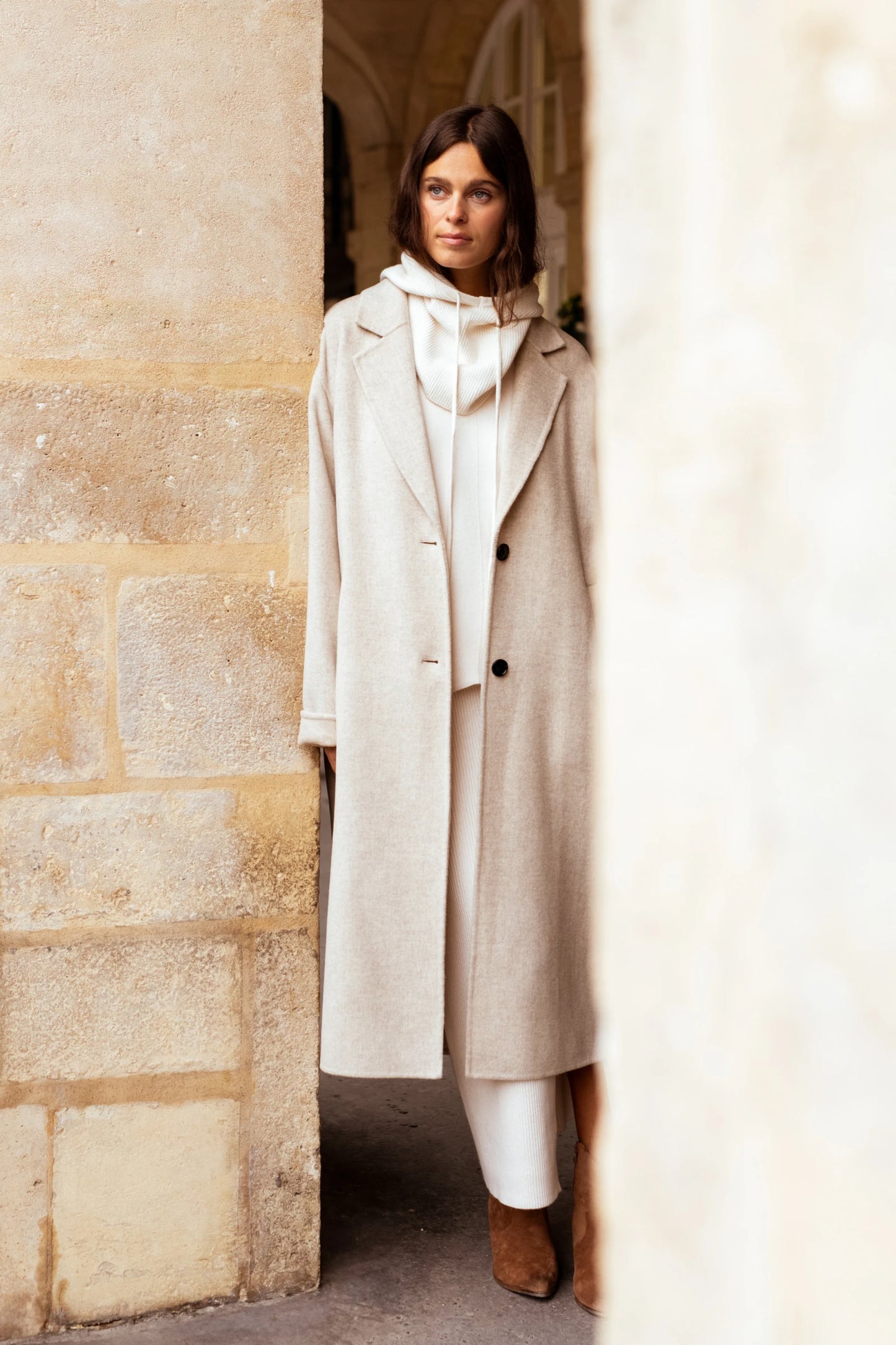 Manteau chic avec col et boutons