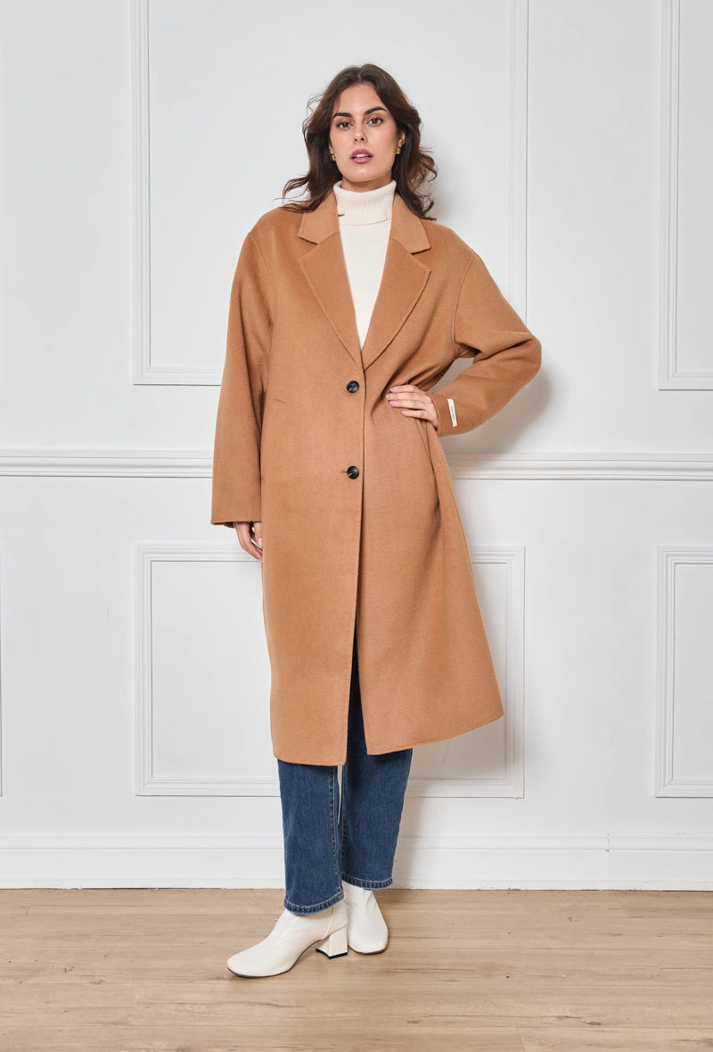 Manteau chic avec col et boutons