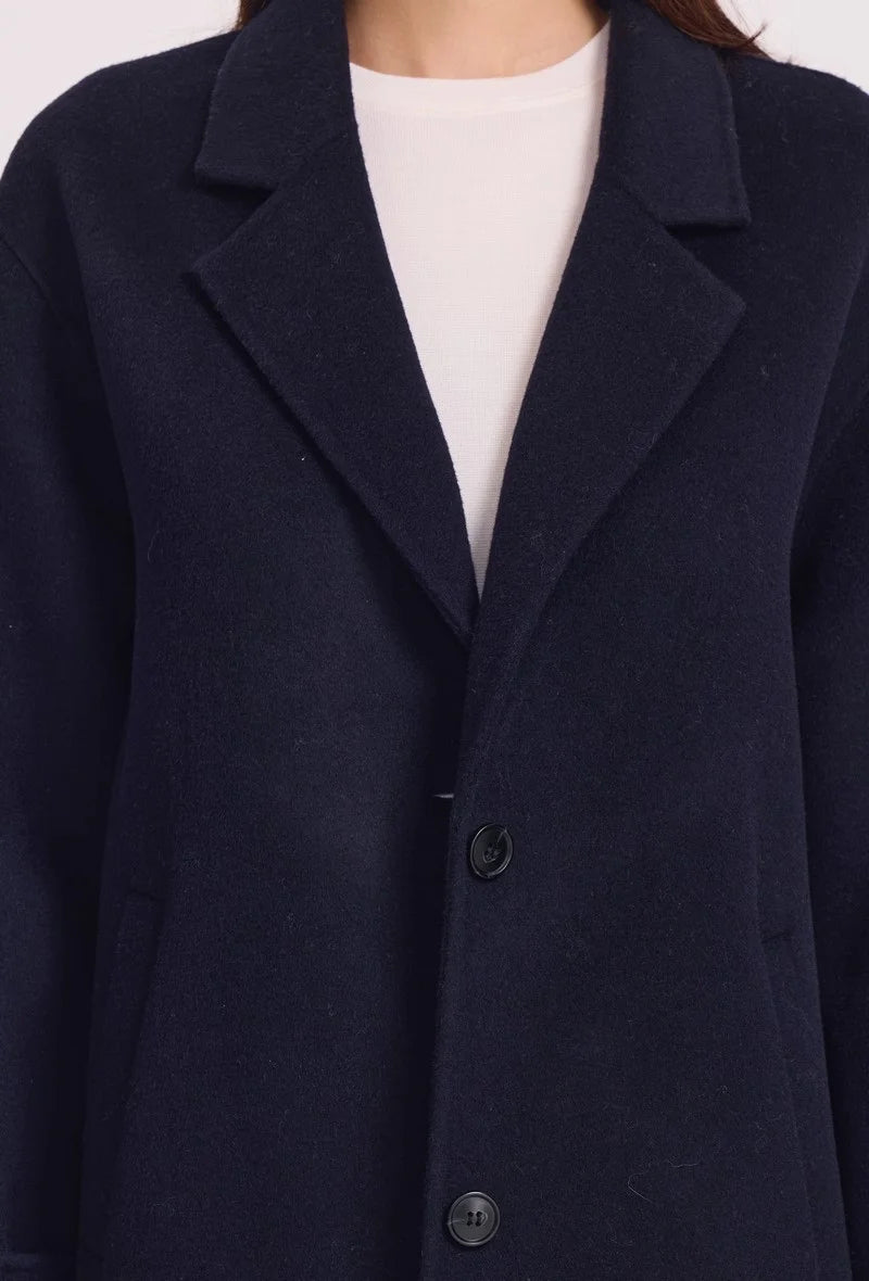 Manteau chic avec col et boutons