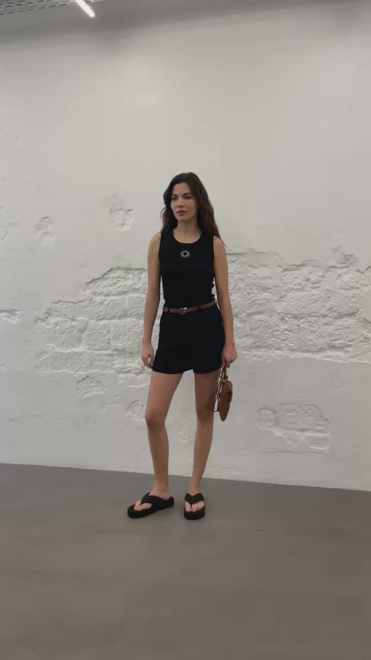 Short de tailleur avec ceinture